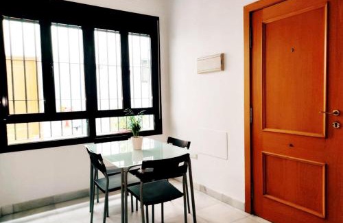 Encarnacion-Regina Apartment | ESTUDIO MORGADO.Tranquilidad. Calle Amor de Dios!