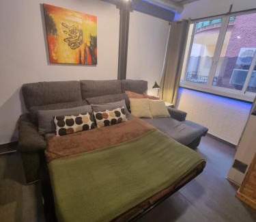 Torremolinos City Centre Apartment | Estudio PIZARRO DOWN TOWN