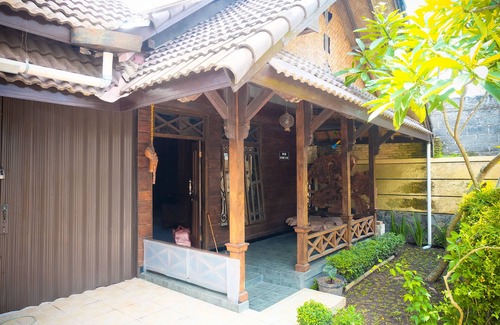 Condongcatur House | Ethnic Homestay Yogyakarta