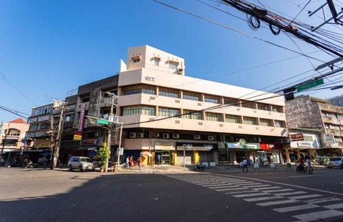 Downtown Tacloban Apartment | Etsu Studio Serenity: Your Tranquil Tacloban Escape