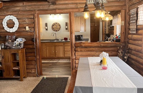 Mellen Cabin | Eureka Lake Log Cabin Retreat