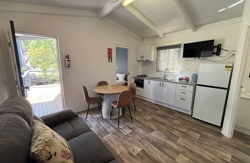 Euroa Cabin | Euroa Caravan Park