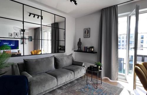 Tomaszow Mazowiecki Apartment | EUROPA22 Apartament "Sen jak w pięciogwiazdkowym hotelu" - JAKOŚĆ, nie ilość - CENTRUM MIASTA w atrakcyjnym miejscu obok parku ze stawem