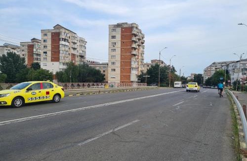 Bacau Apartment | Eva's Home - Mall Q21