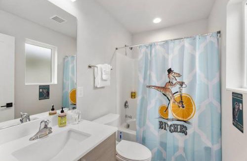 Whittier Heights Apartment | Evan's sweet suite - Micro Studio - 91Walkscore