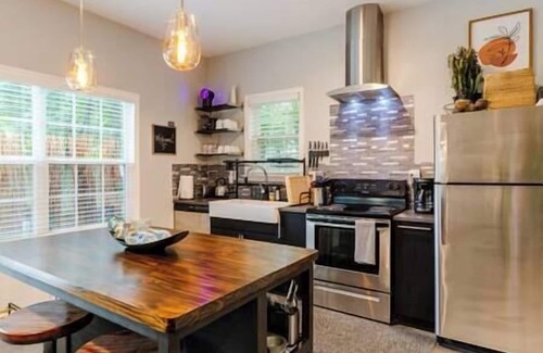 Peoplestown Apartment | Eva’s Cozy Studio – Downtown ATL Escape (2 Guests)