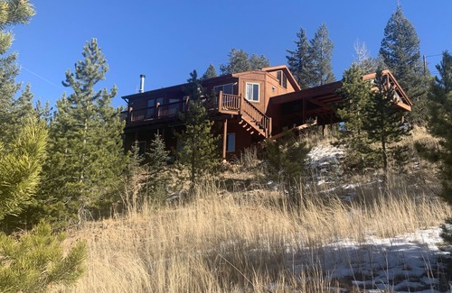 Shadow Mountain Apartment | Evergreen Mountain Escape - Newly remodeled!