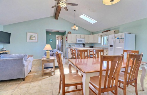Sea Scape House | Everyone Needs Some Vitamin Sea
