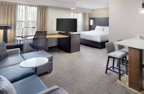 Morrisville Hotel | Everything You Need For The Perfect Vacation! Free Breakfast, Pool, Pet-Friendly