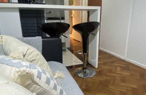 Gloria Apartment | Excelente Quarto e Sala Reformado Localizado em Bairro Privilegiado da Zona sul