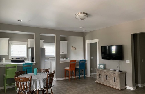 Siloam Springs Apartment | Exceptional Option in Downtown Siloam Springs - Comfort. Convenient. Clean.
