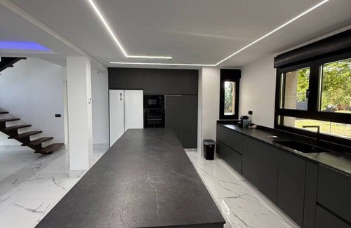 Fuente el Saz de Jarama Villa | Exclusive Villa Madrid Garden Bbq Pool Wifi