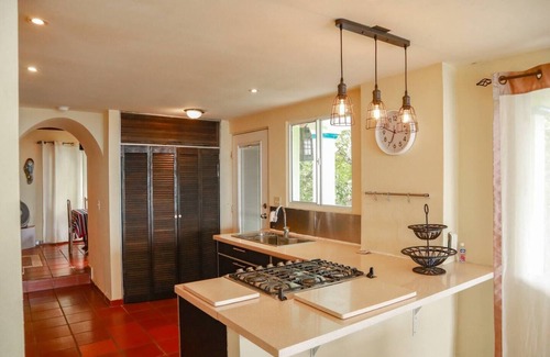 Cerro Azul Villa | Exclusive Villa with panoramic vistas of city and mountains from your own hottub