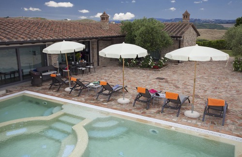 Montaione Villa | Exclusive 3 bedrooms villa near Montaione. Pool, Jacuzzi, A/C and Wi-Fi!
