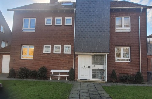 Huttenheim Apartment | Exclusive apartment, ideal for trade fair visitors in Düsseldorf