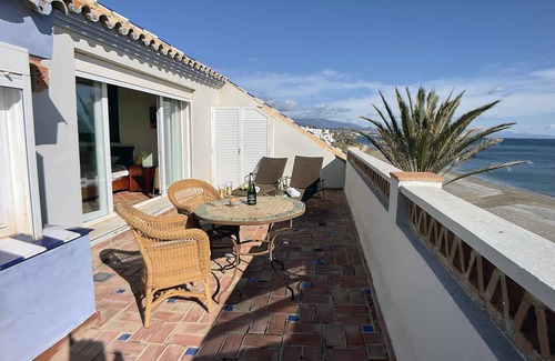 Bahia de Casares Apartment | Exclusive Beachfront Duplex Penthouse, La Perla
