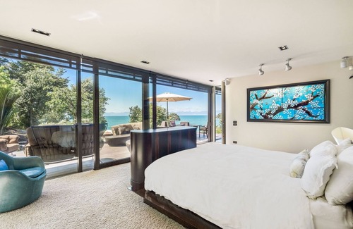 Ngaio Bay Cabin | Exclusive Entire Lodge