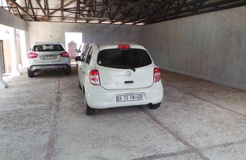 Greater Johannesburg Metropolitan Area Apartment | Exclusive Executive Apartment