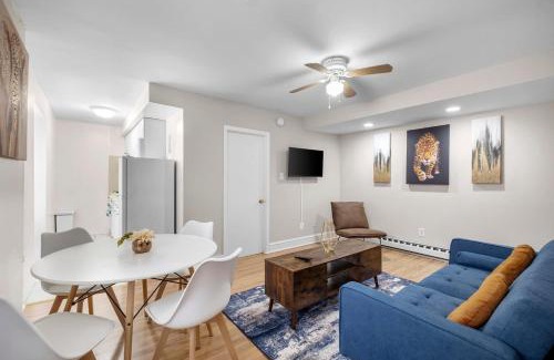 Chinatown Apartment | Exclusive Flat In Center City