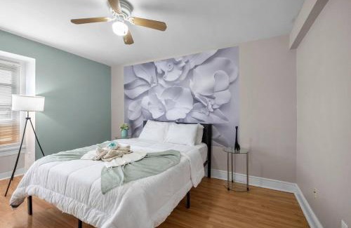 Chinatown Apartment | Exclusive Flat In Center City