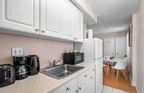 Chinatown Apartment | Exclusive Flat In Center City