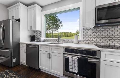 Kresgeville House | Exclusive! Modern FarmHouse❖ + Pet-Friendly