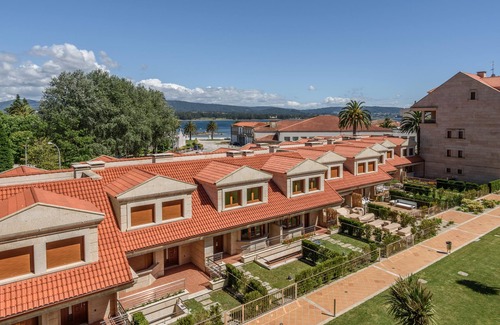 Quintans Ski Chalet | Exclusive villa with sea views