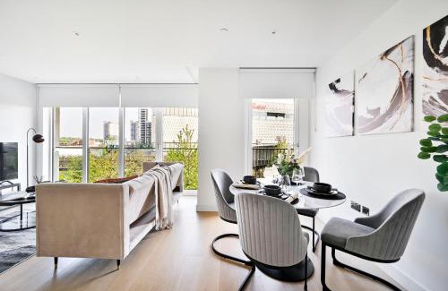 Shepherd's Bush Apartment | Executive 2bed Apartment -West London -Steps to Tube, Westfield - Pool