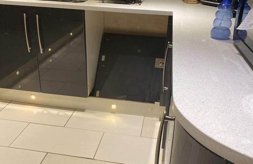 Wixford House | Executive 4 bed Townhouse with gym, hot tub Pet Friendly