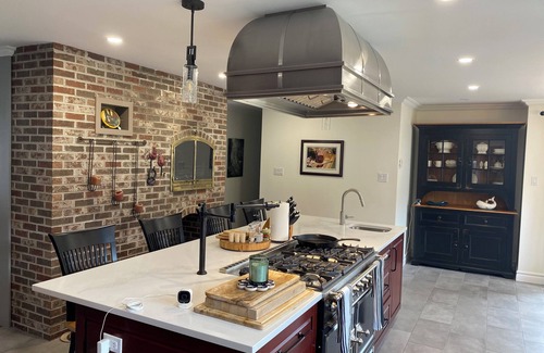 North River House | Executive Estate/ Hobby Ranch in North RivernAVAILABLE FOR CANADA GAMES