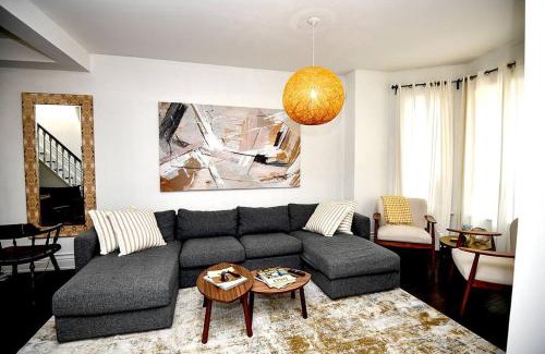 Niagara House | Executive Home Heart of Toronto Restyled w/Parking