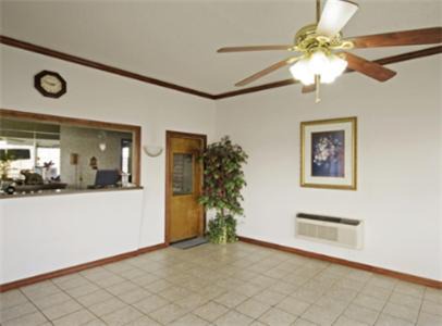 Muldrow Hotel | Executive Inn Muldrow