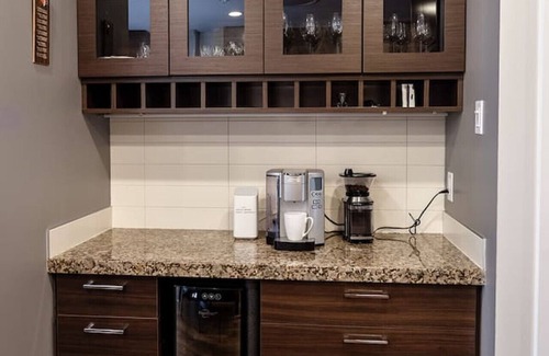 Bear Mountain Resort Apartment | Executive Resort-Style Living in Victoria