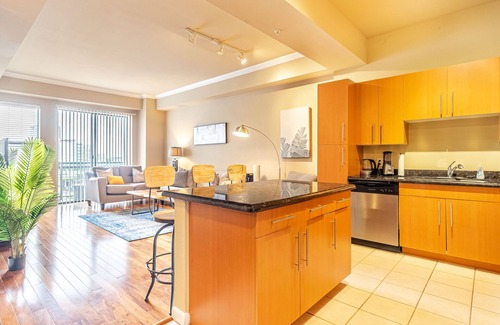 Cityplace Apartment | Executive Suite With Pool & Gym