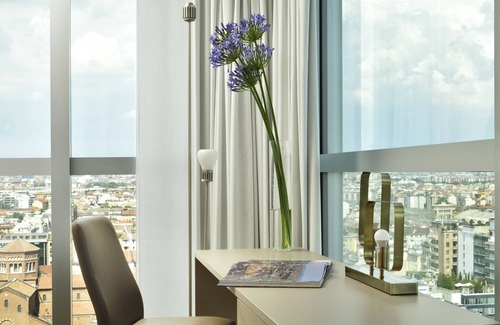 Centro Direzionale Apartment | Executive three-room apartment with city view - Torre Galfa | ONE Experience