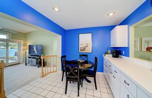 Harbor Bluffs House | Expansive water views at Belleair Beach - dock your boat, kayak, & have fun here