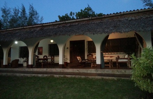 Kilifi House | Experience a unique and sustainable vacation in Africa. Be environmently aware book our Eco-Friendly Villa