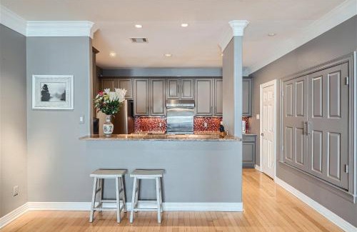 West Campus House | Experience Austin + 3 BR + 5 mins to Downtown!