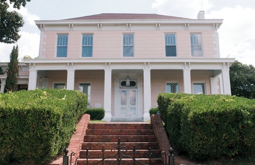 Vicksburg House | Experience History from the Luxury of a Southern Pre-Civil War Mansion