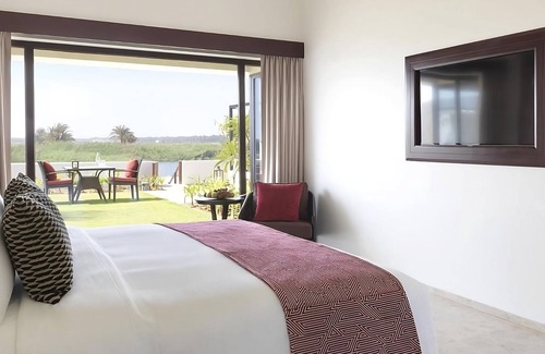 Salalah Hotel | Experience Khareef Festival! Beachfront Villa w/Courtyard Garden, Outdoor Pool!