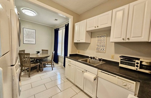 Vollintine-Evergreen House | Experience Memphis charm near Beale St 5 min drive