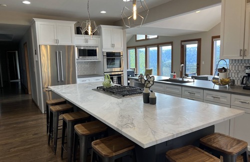Mount Vernon House | Experience modern mountain living in Golden: Red Rocks, Denver, and ski resorts!