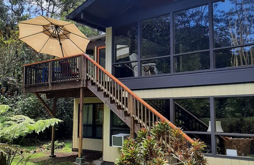 Kapoho House | Experience Pahoa in style - Spacious 5-Bedroom Vacation Home, Entire 1st floor