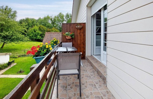 Wirwignes Apartment | Experience this inviting holiday apartment near the northern French coast.