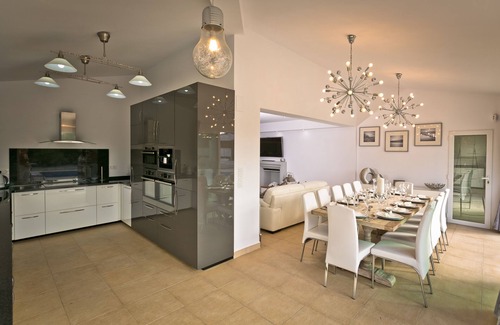 Costa Nova Villa | Experience Unrivalled Luxury: Private 6-Bed Villa Escape with Hot Tub, Bar, WiFi