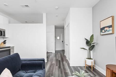 Cole-Noble District Apartment | Explore CozySuites Indy from an Urban Oasis in Market East