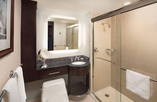Dupont Circle Hotel | Explore DC from Your Doorstep! Outdoor Swimming Pool, Pets Allowed!