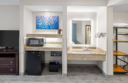 Tannersville Apartment | Explore Delaware Water Gap National Recreation Area! Indoor Waterpark!