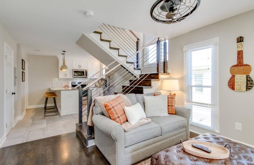 Midtown Condo | ★Explore Nashville, Hillsboro Village on foot★