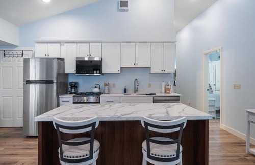 Petoskey Condo | Explore, Relax, Repeat — Cozy Condo Between Petoskey & Harbor Springs